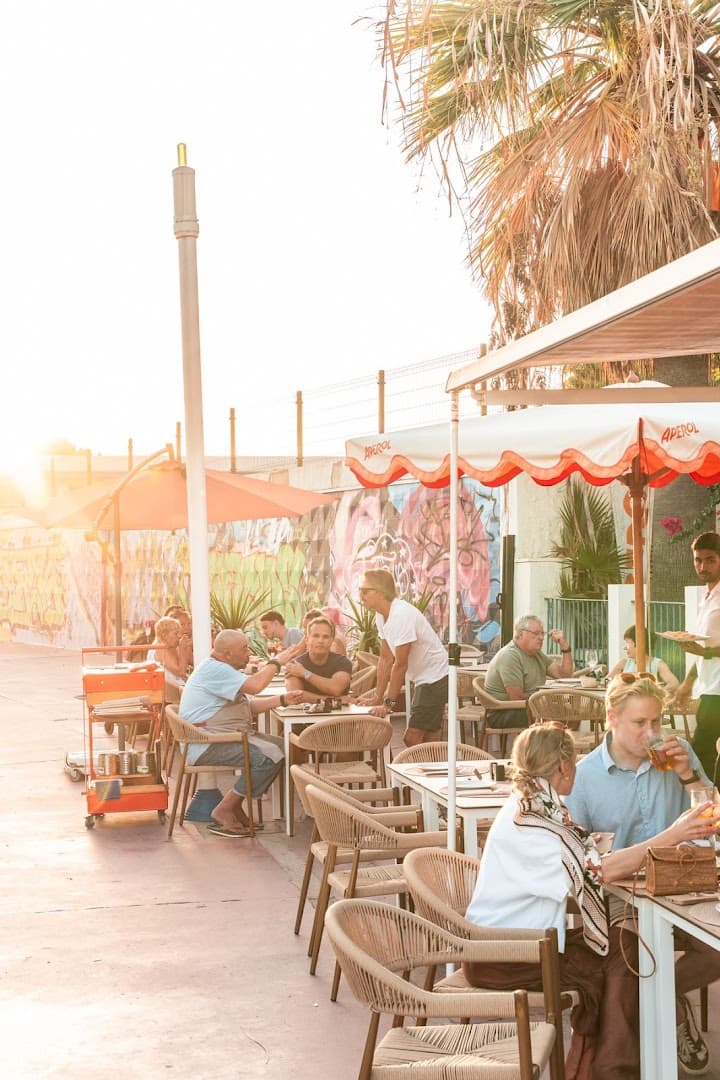 Casaamigos Playa | Restaurante Pedregalejo, Málaga