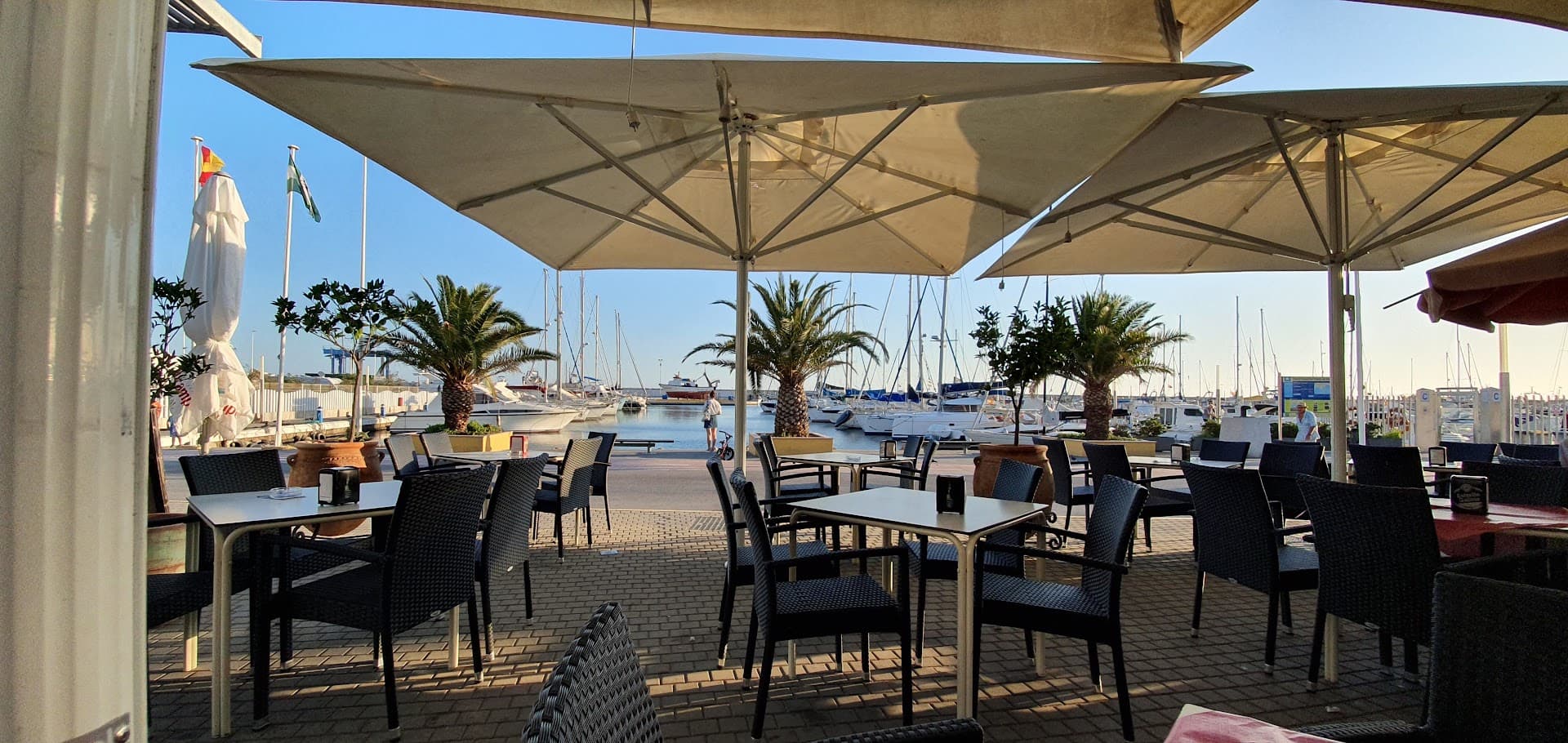 El Camarote | Pescados y arroces en la Caleta de Velez, Málaga