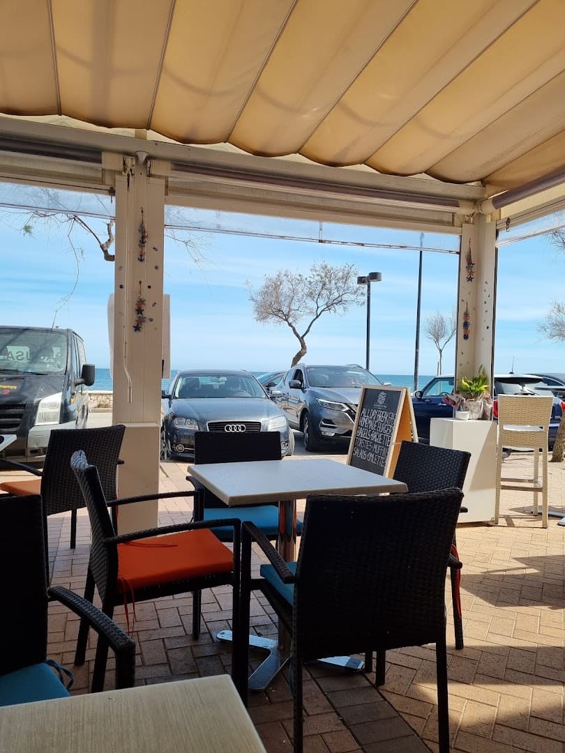 Simmy's Beach Cafe and Bar, Málaga